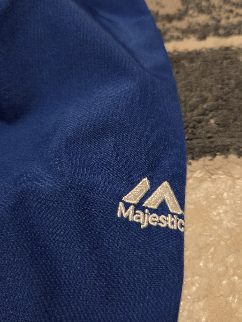 Majestic Toronto Blue Jays Quarter Zip Cool Base Windbreaker Jacket - Picture 6 of 10